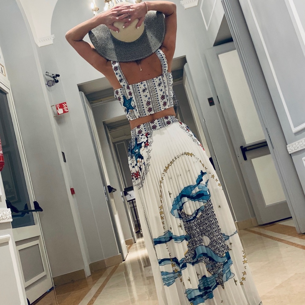 Meet your Posher, Sierra